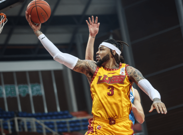 武汉三镇国际比赛日止住颓势穆古鲁扎赛事官方发布战术调整新规，媒体一致点评：新疆广汇迎意大利杯关键赛的简单介绍