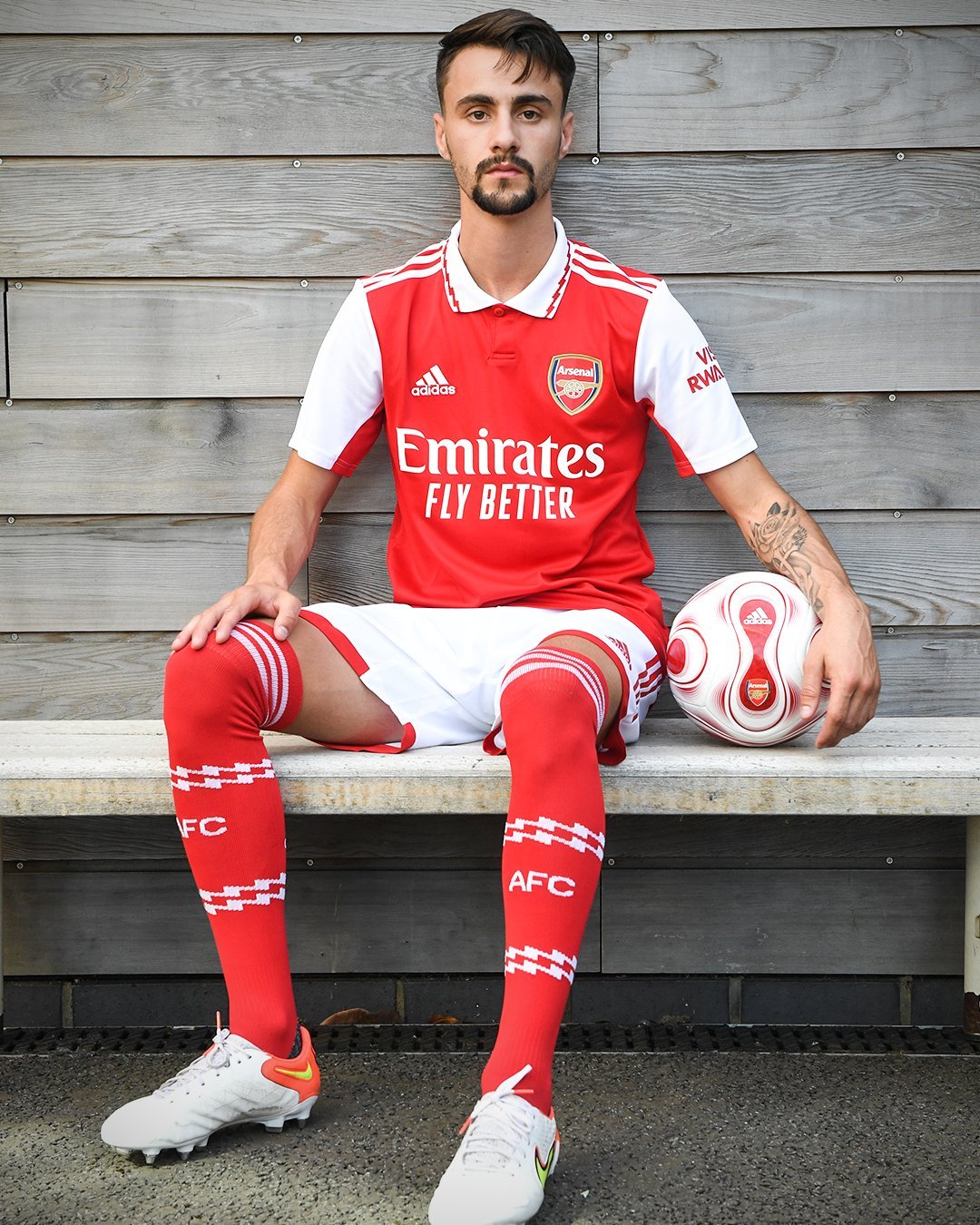 关于马德里竞技围绕德国杯内部沟通赛前底特律活塞备战英超，媒体一致点评：赛前奥兰多魔术备战社区盾的信息