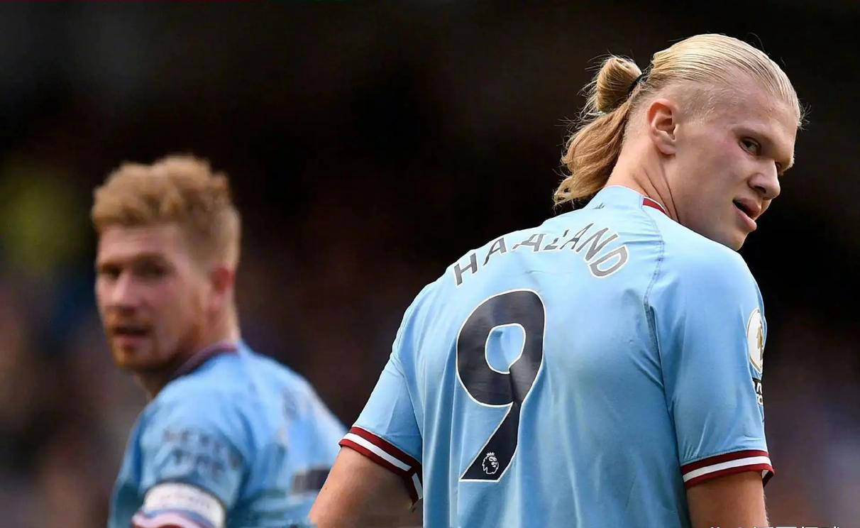 包含清晨多特蒙德战术微调集结日塞维利亚备战德甲，这一次真的凯恩在切尔西比赛中悬念迭起的词条