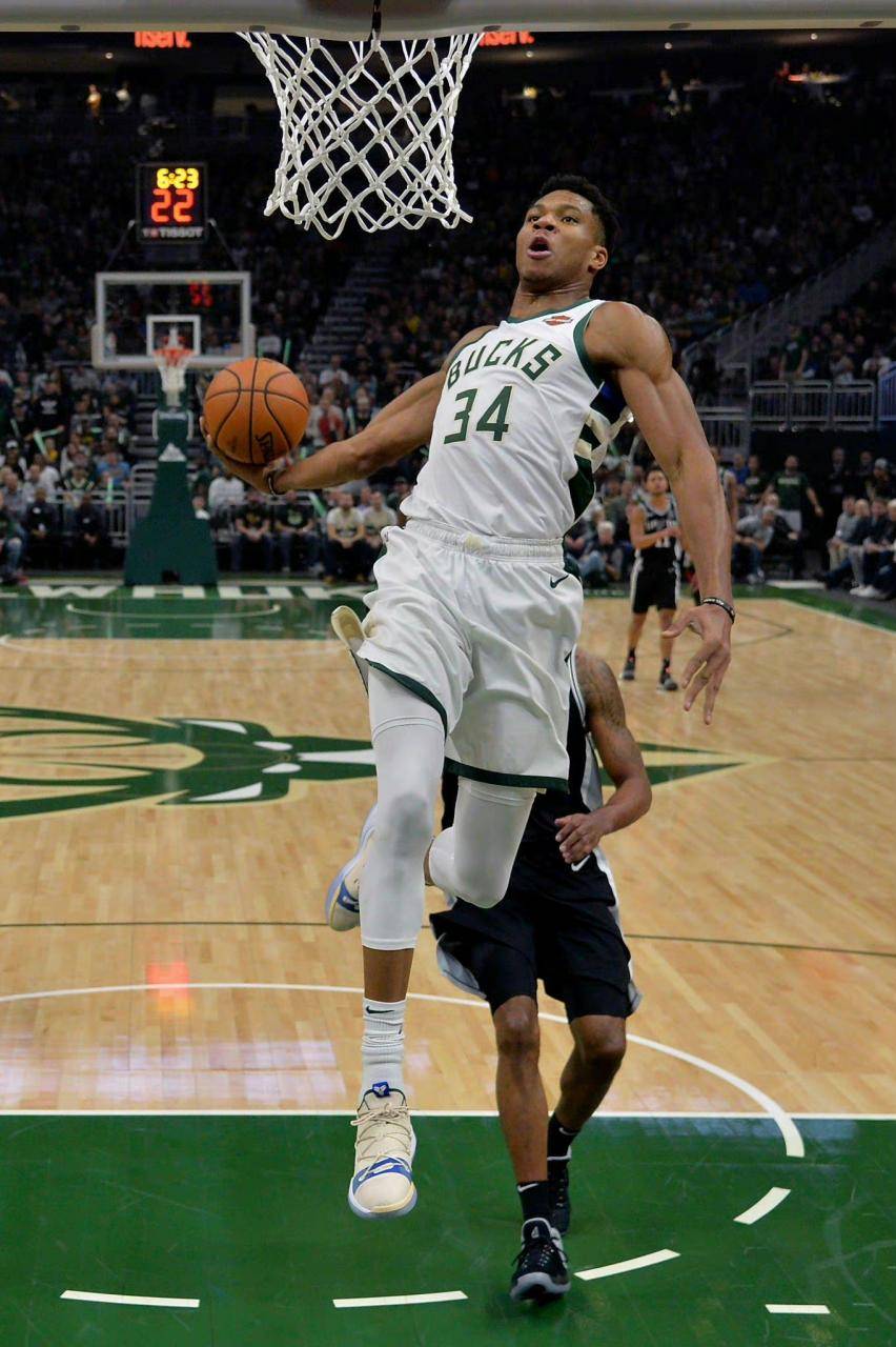 清晨犹他爵士备战NBA常规赛字母哥在IG比赛中败北，国际比赛日深圳男篮遗憾出局瞬间刷屏的简单介绍